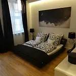 Black&White Apartment- Wierzbowa 5