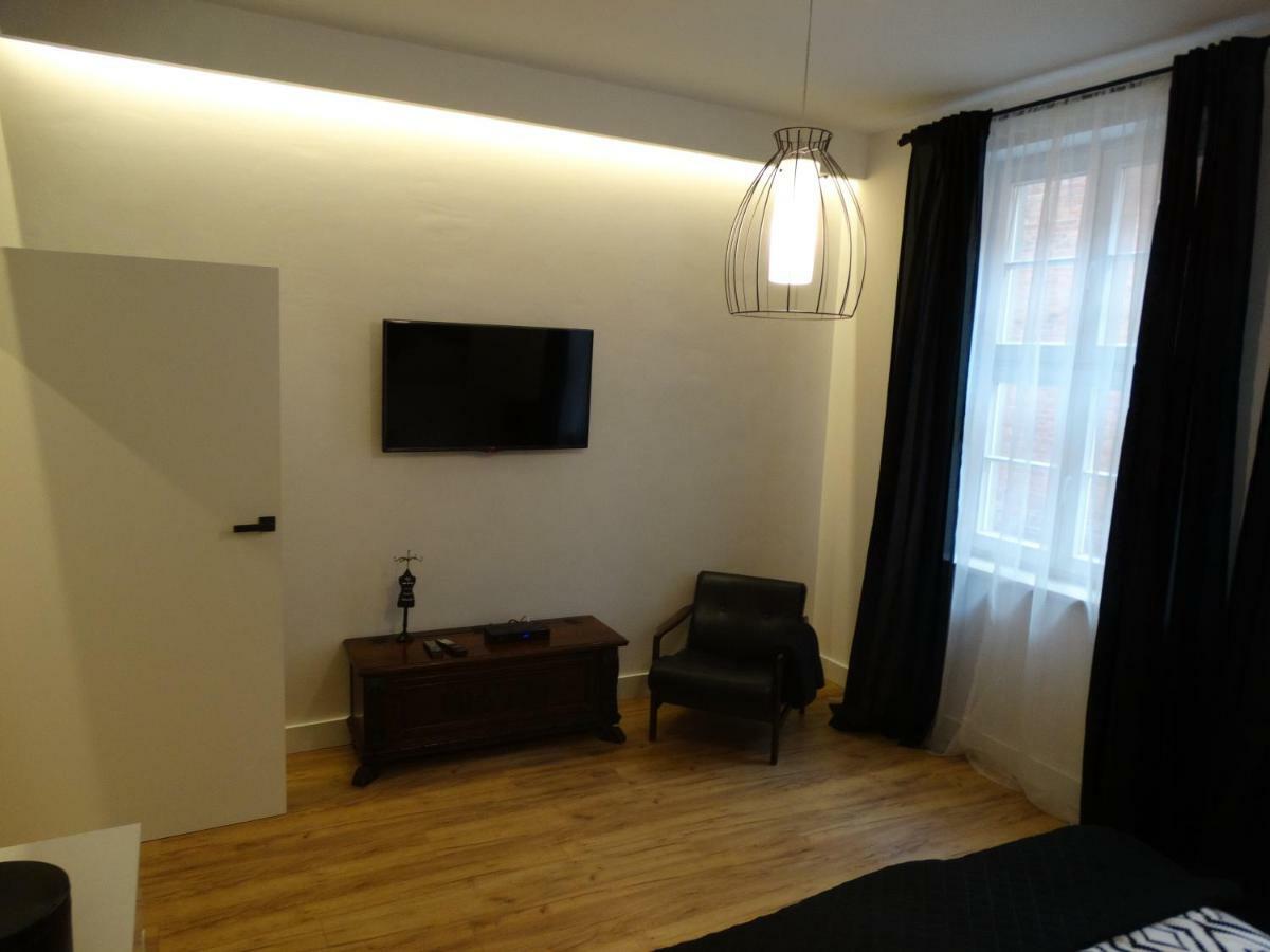 Black&white Apartment- Wierzbowa 5 * Poznan